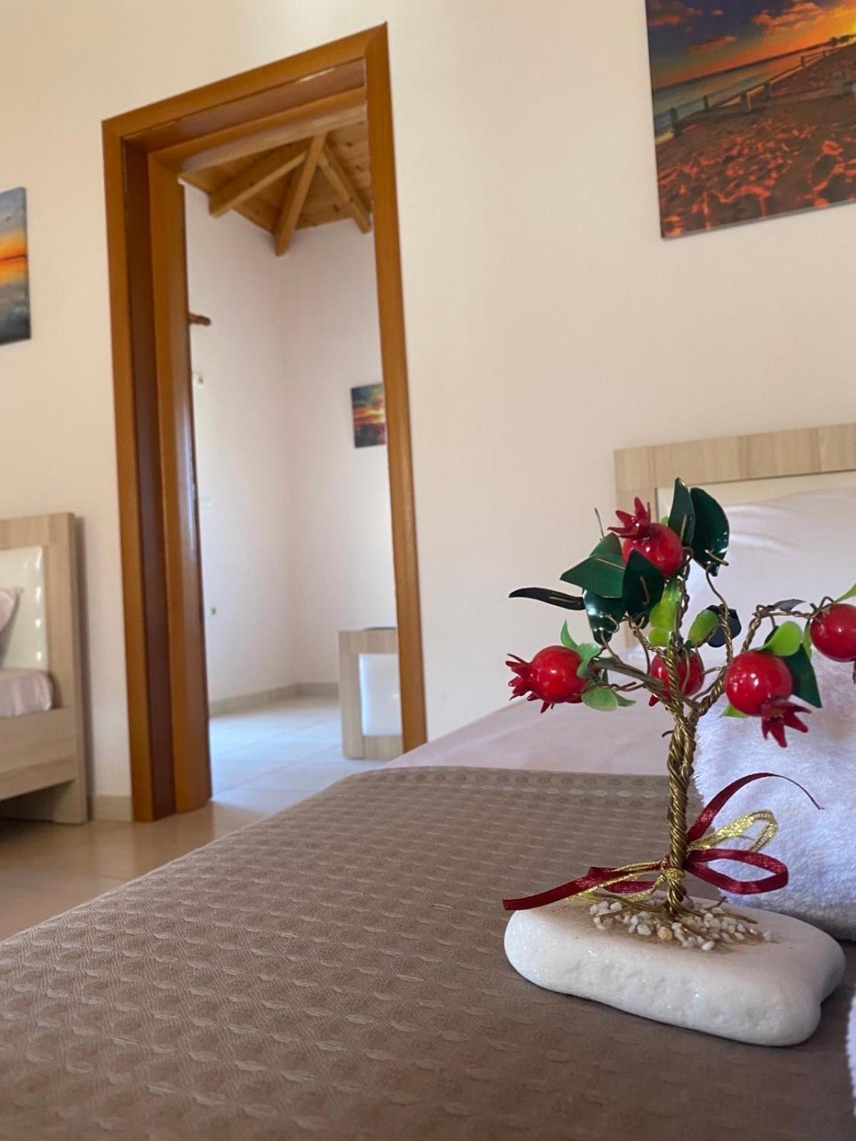 Ilias Family Rooms Himarë Exterior foto